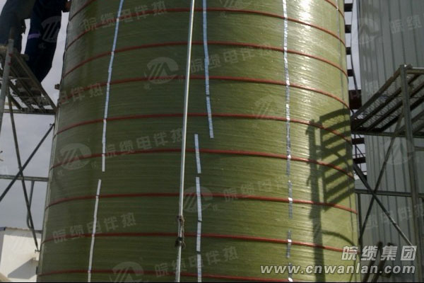 图1：罐体螺旋式电伴热带安装